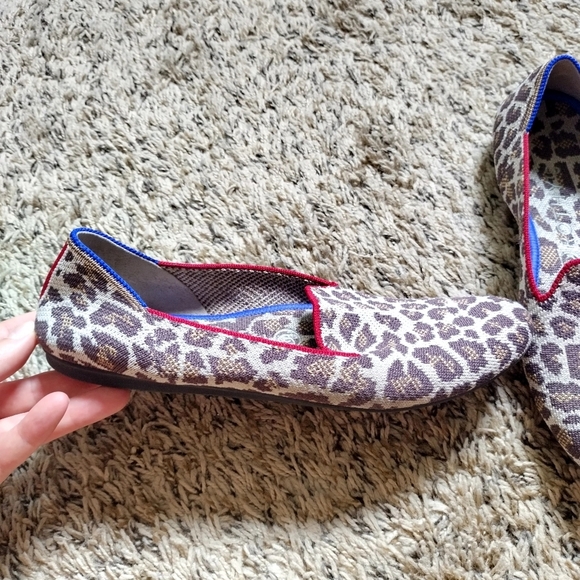 Rothy's Mocha Spot Animal Leopard Cheetah Slip On Loafer Flat Shoes Sz 7,5 - Picture 3 of 8
